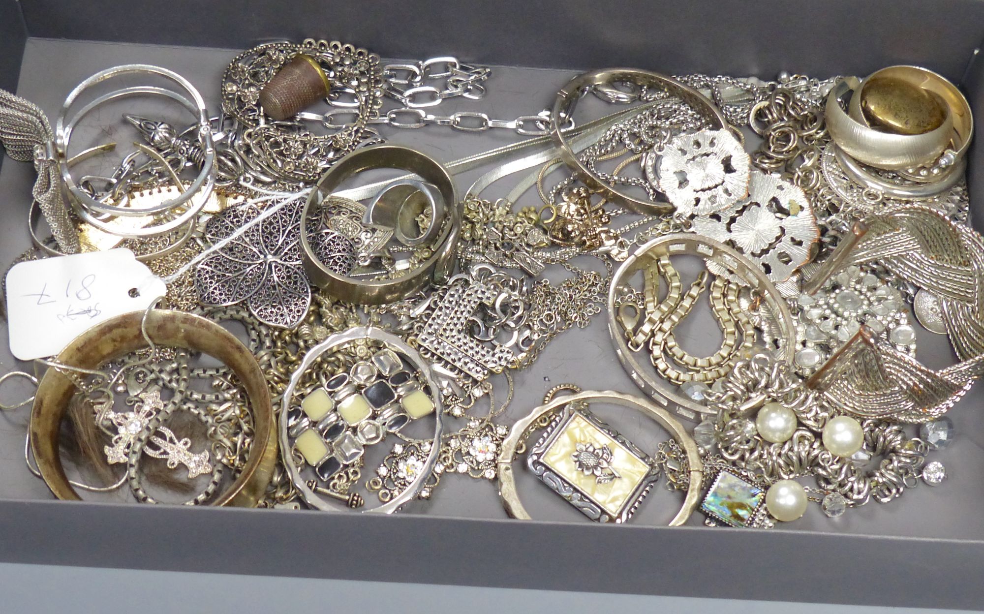 A group of assorted costume jewellery.